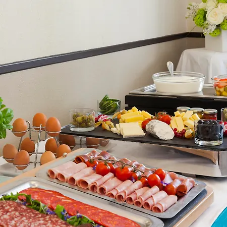 Neho Croisette Hotel 4*