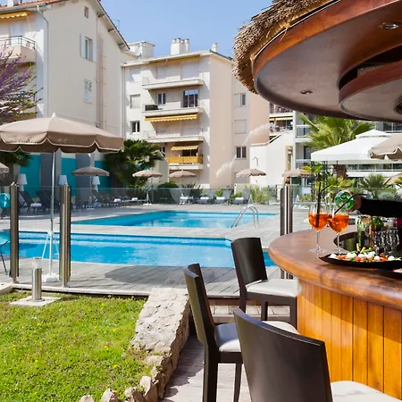 Neho Croisette Hotel 4*
