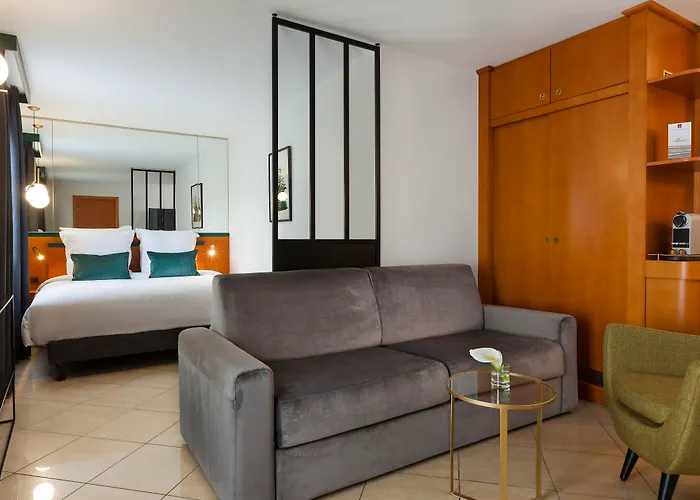 Neho Croisette Hotel 4*