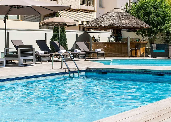Neho Croisette Hotel 4*