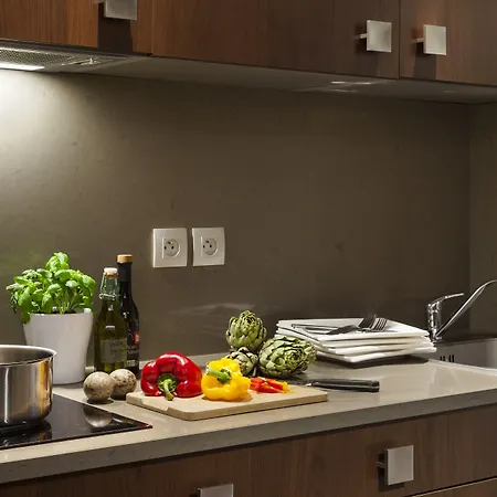 Neho Croisette Hotel 4*