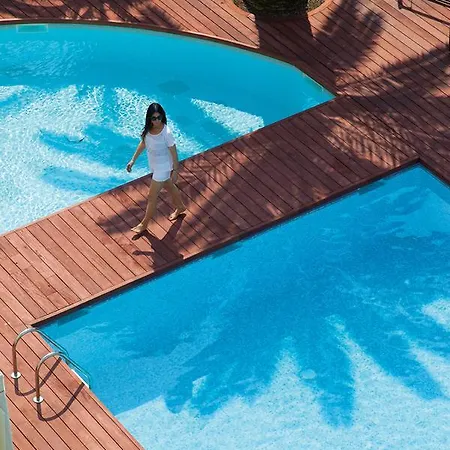 Neho Croisette Szálloda 4*